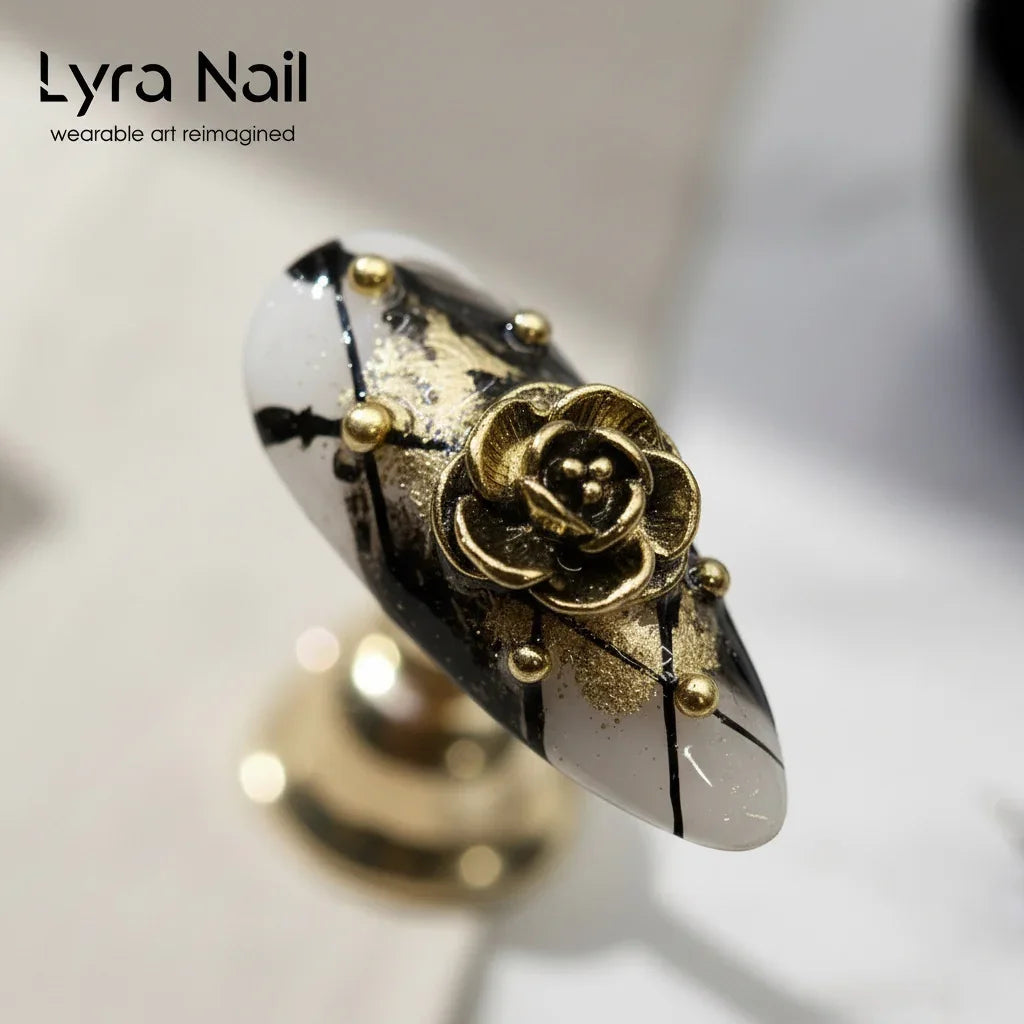 [VC-005]Minimalist Gold Bear Floral Short Almond Press On Nails Luxury